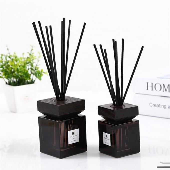 100ml 200ml Luxury Square Reed Diffuser Glass Bottle With Wooden Cap 0