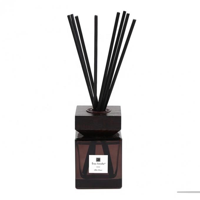 100ml 200ml Luxury Square Reed Diffuser Glass Bottle With Wooden Cap 3